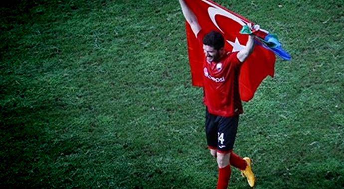 O futbolcu tutuklandı O futbolcu tutuklandı