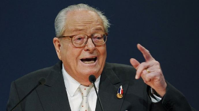 Le Pen kurduğu partiden kovuldu Le Pen kurduğu partiden kovuldu