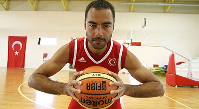 Fenerbahçe&#039;de süpriz ayrılık 