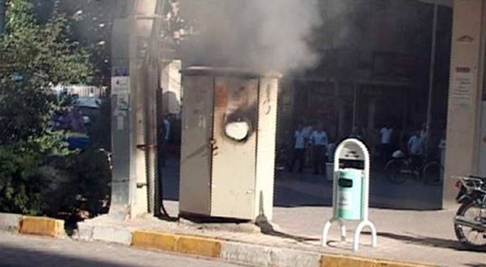 Trafo bomba gibi patladı! Trafo bomba gibi patladı!
