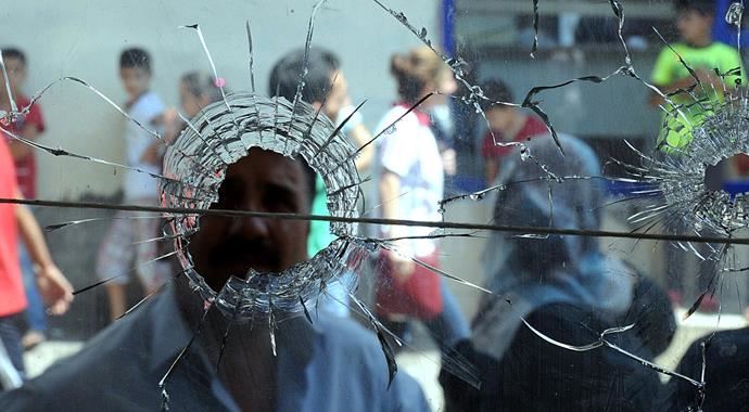 Polis ile PKK'lılar arasında çatışma çıktı Polis ile PKK'lılar arasında çatışma çıktı