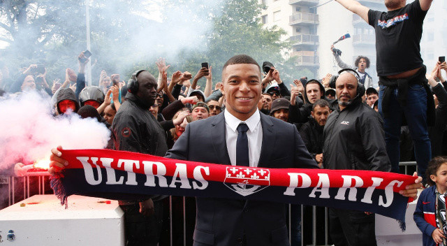Kylian Mbappe... Real Madrid'e çok yaklaşan ancak PSG'de kalmayı seçen Fransız süper yıldız, tarihin en çok konuşulan transferlerinden biri durumunda...