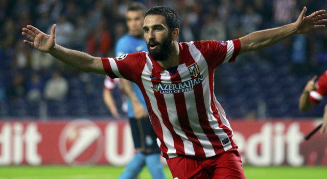 Eşi ile tanışma hikayelerini anlatan 35 yaşındaki futbolcu,