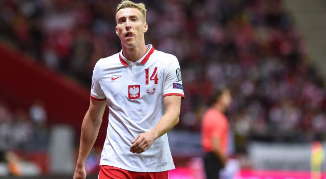 Siyah-beyazlılar, Adam Buksa içinse New England'a 4 milyon Euro'luk bir teklif sundu.

Polonyalı futbolcuya ise 4 yıllık sözleşme ve 1.5 milyon Euro maaş teklif edildi.
