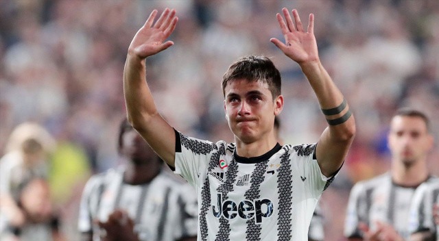 Paulo Dybala... Juventus'a gözyaşlarıyla veda eden Arjantinli forvet İnter yolunda... İnter CEO'su Moratti, bu transferi resmen doğruladı. Sözleşme detayları üzerinde görüşülüyor.