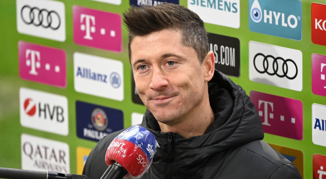 Robert Lewansdowski... Bayern Münih'le 1 yıl daha sözleşmesi var ama dün takımdan ayrılacağını resmen açıkladı. 33 yaşındaki gol makinesi Barcelona'ya transfer olacak.