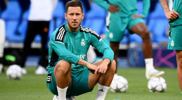 Eden Hazard... Belçikalı eski süper yıldız yatışta geçen 2 sezonluk Real Madrid kariyerine devam edecek. 31 yaşındaki yıldız sakatlıklarını tamamen atlattığını ve gelecek sezon adeta Real Madrid'in yeni transferi olacağını söyledi.