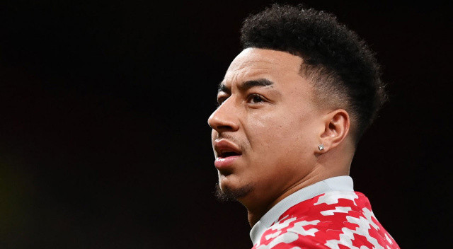 Jesse Lingard... United'da teknik direktörlüğe Erik ten Hag geldikten sonra yaprak dökümü başladı. Bir türlü ilk 11'e giremeyen Jesse Lingard'ın sözleşmesi sona ermişti. İngiliz orta sahayla yola devam edilmeyecek. United, Lingaard için veda mesajı paylaştı.