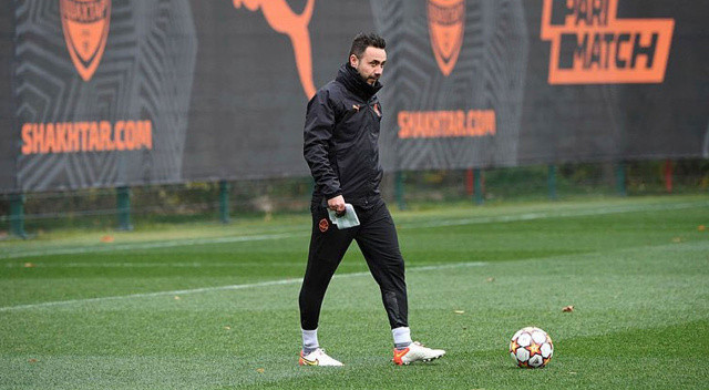 2014 yılında ilk teknik direktörlük tecrübesini yaşayan De Zerbi, Shakhtar Donetsk, Sassuolo, Benevento, Palermo, Foggia ve takımlarını çalıştırdı.