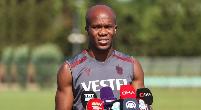 Abdullah Avcı, Nijeryalı futbolcu Anthony Nwakaeme ile sözleşme uzatma görüşmelerinin ise sürdüğünü dile getirdi.
Kendisinin teknik direktör olduğunu ve kulübün menfaatlerini her zaman düşündüğüne dikkati çeken Avcı, sözlerini şöyle sürdürdü: