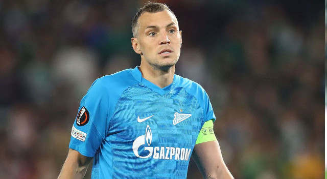 Rus santrfor Artem Dzyuba'nın ise dün görüşmeler için İstanbul'a geldiği iddia edilmişti.