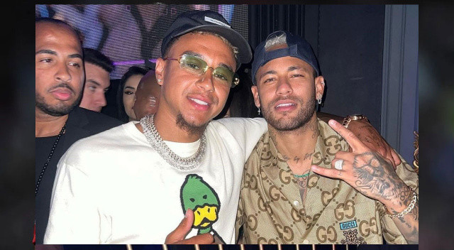 İngiliz yıldız Jesse Lingard da Fenerbahçe'ye yazılıyor. Manchester United'dan ayrılan 29 yaşındaki futbolcu boşta...
Şu an tatilde olan yıldız orta saha, sosyal medya hesaplarından bol bol fotoğraf paylaşıyor.