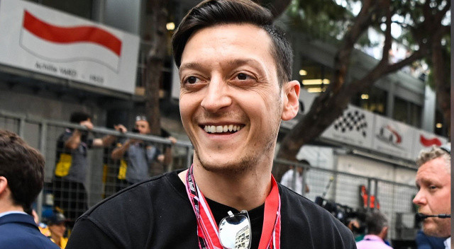 Mesut Özil,