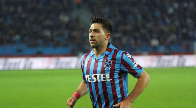 Trabzonspor ‘un yıldızı Anastasios Bakasetas fırtınası Yunanistan Milli Takımı’nda da sürüyor. UEFA Uluslar Ligi C Ligi 2. Grup’ta 3’te 3 yaparak zirveye çıkan Komşu’da 28 yaşındaki oyuncu, kazandıkları 3 mücadelede de skor katkısı verdi.