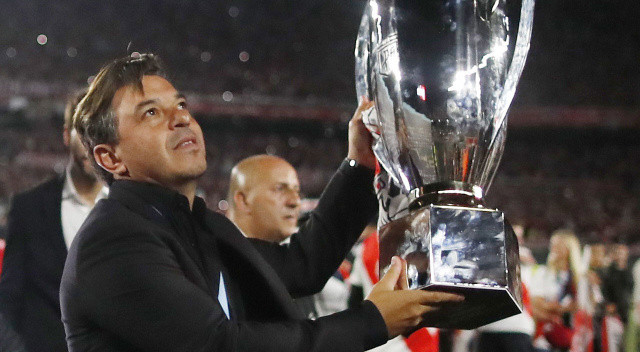 4-3-3 oynatan Gallardo son dönemde elde ettiği başarılarla adından söz ettirmişti.
Gallardo 2 kez Libertadores Kupası ve 3 kez Sudamericana Kupası şampiyonluğu yaşadı. 
Uruguay'da da Nacional takımını şampiyon yapmıştı.