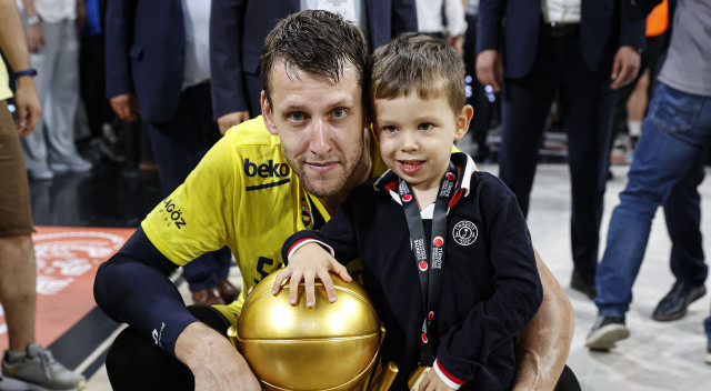 Jan Vesely ayrılıyor... Sarı-Lacivertliler'in Çek pivotuyla sözleşme uzatılmayacak.