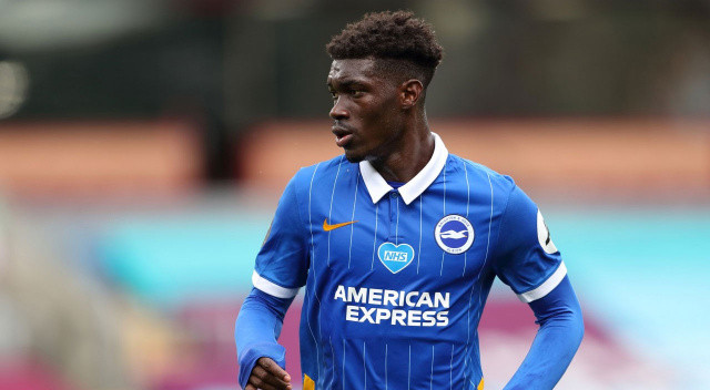 Yves Bissouma... Brighton Hove&Albion orta sahası Bissouma Tottenham yolunda... Taraftarlar arasında anlaşma sağlandı, transferin açıklanması an meselesi.
Tottenham Hotspur bu transfer için 23 milyon euro bonservis ödeyecek. Brighton 25 yaşındaki futbolcuyu 17'ye almıştı.