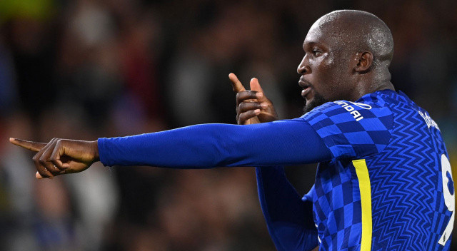 Geçen yaz 113 milyon euroya İnter'den Chelsea'ye transfer olan Romelu Lukaku, Milano ekibine geri dönmek istediğini açıkladı.
İnter'in 29 yaşındaki golcüyü kiralaması bekleniyor.