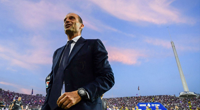 Massimiliano Allegri'nin PSG'nin başına geçeceği iddiaları fos çıktı... İtalyan çalıştırıcı geçtiğimiz günlerde PSG'nin yeni sportif direktörü Campos'la Monaco'da görülmüştü.
Juventus'un hocasıyla Campos sadece arkadaş...