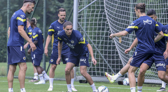 antrenmana milli takımda bulunan ve izinli futbolcuların yanı sıra sakatlık ve tedavi süreci devam eden Arda Güler ile Miguel Crespo katılmadı. Her iki oyuncunun gelecek hafta takımla çalışmalara katılması bekleniyor.