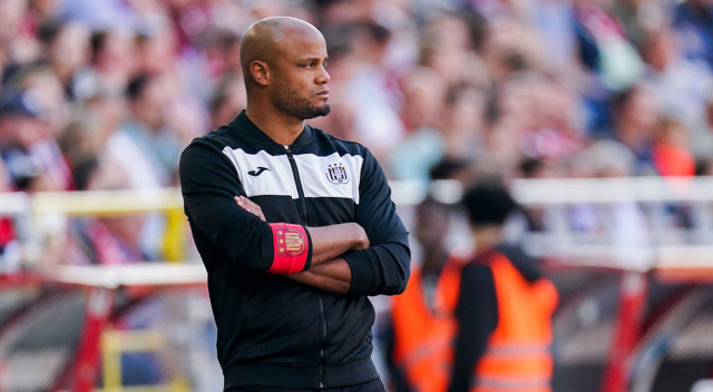 Premier League'den düşen Burnley, teknik direktörlüğe Vincent Company'yi getirdi. İngiliz basınında bugün çıkan 