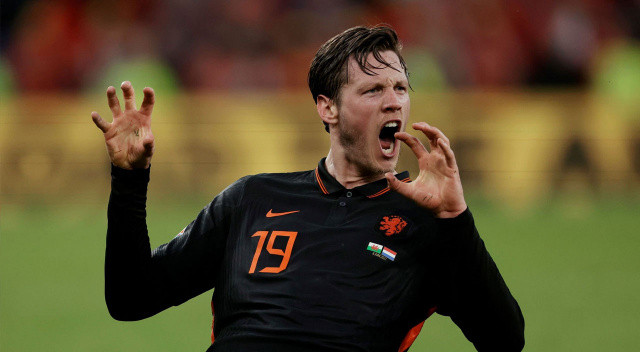 Devre arasında 14 milyon euroya transfer edilen Hollandalı santrfor Premier League'de 20 maça çıktı ama küme düştükten sonra 