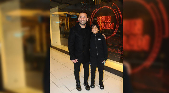 Galatasaray'da Okan Buruk dönemi bugün yarın başlıyor. Başkanlığa Dursun Özbek'i getiren Sarı-Kırmızılılar'da Okan Buruk ismi kesinleşmişti. 48 yaşındaki teknik direktörün lösemi tedavisi gören oğlunun hayalleri de böylece gerçek olacak. Ali Yiğit Bulut'un babasını Galatasaray'ın başında görmesine saatler kaldı.