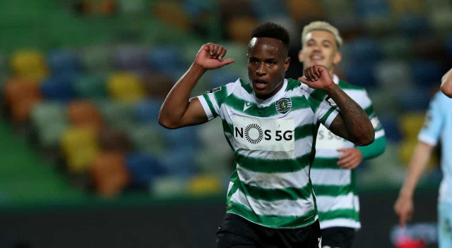 Cyle Larin'den boşalan sol ön pozisyonuna transfer yapmak isteyen Beşiktaş, Kasımpaşa'da şov yapan Jackson Muleka'yla birlikte Sporting forması giyen Jovane Cabral'le de ilgileniyor. İki futbolcu için de görüşmeler sürüyor. 
24 yaşındaki Cabral geçen sezonu kiralık olarak Lazio'da geçirdi.