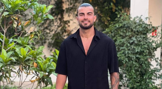 Kadrosunda Attila Szalai, Kim Min-Jae, Serdar Aziz, Marcel Tisserand ve Mauricio Lemos gibi beş stoper bulunan sarı lacivertli takım Konyaspor'da gösterdiği başarılı performansla dikkatleri çeken Abdülkerim Bardakçı’nın işini bitirdi.