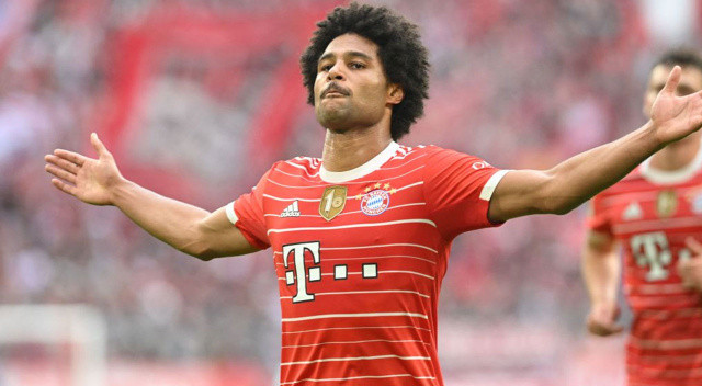 Bayern Münih, Alman milli futbolcusu Serge Gnabry'nin 2023'te bitecek sözleşmesini uzatma kararı aldı.
Hasan Salihamidzic,