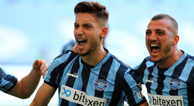 Yerli stoper arayan Beşiktaş, Adana Demirspor'da parlayan Tayyip Talha Sanuç için harekete geçti. Abdülkerim Durmaz'ı Galatasaray'a kaptıran Siyah-Beyazlılar, 22 yaşındaki futbolcu için Akdeniz ekibine resmi teklifini iletti. Son 4 sezondur Adana Demirspor forması giyen Tayyip geçen sezon Süper Lig'de 26 maça çıkmıştı.