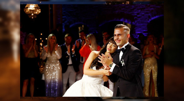 Dimitris Pelkas, Yunanistan eski dış işleri bakanının kızı Kiveli Marda ile önceki gün nikah kıymıştı. Yunan  yıldız dün de düğün yaptı. Pelkas'ın düğününe takım arkadaşları tam kadro katıldı.