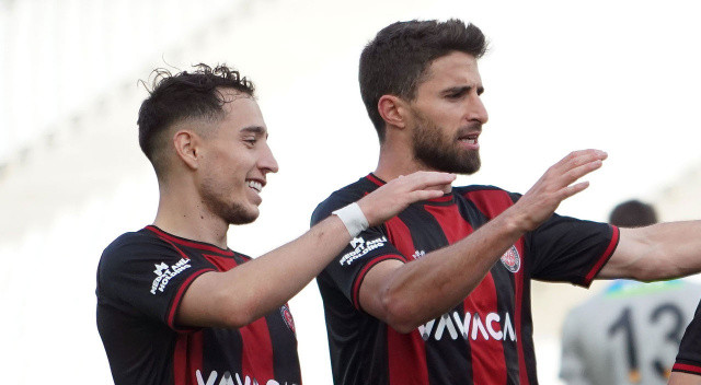 Yağız Sabuncuoğlu'na göre; Emre Mor transferi için kulüpler anlaşma sağladı. Oyuncu tarafı bugün Fenerbahçe tarafıyla kulüpte bir araya gelecek ve kontrata son şeklini verecek. Ardından imzalar atılacak. Emre Mor transferi için Fatih Karagümrük ve Fenerbahçe 2 milyon Euro + Sonraki satıştan pay karşılığında anlaşmaya vardı.