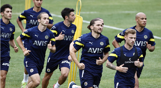 Fenerbahçe'de 4. stoper konumundaki Marsel Tisserand'a İtalya'nın Udinese kulübü 3 milyon euroluk teklifle geldi. Sarı-Lacivertliler'e 2020 yazında teknik direktör Erol Bulut tarafından 4 milyon euroya aldırılan Kongo asıllı Fransız futbolcu bir türlü göze girememişti. 18 yabancı futbolcusu bulunan Fenerbahçe'ye İtalya'dan yapılan bu teklif ilaç gibi geldi.