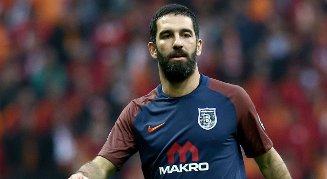 Arda Turan, Barcelona dönüşü Medipol Başakşehir'e kiralanmıştı... Bu transferin kariyerindeki düşüşü hızlandırdığı görüşüne kısmen katılan yıldız isim,