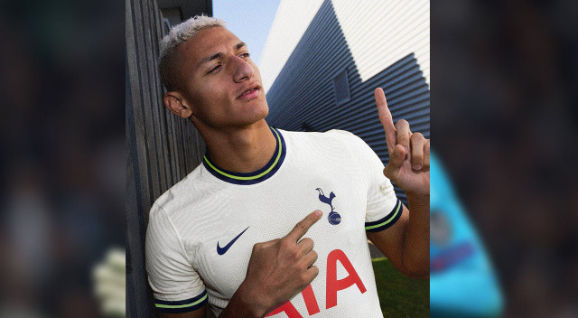 Premier League'in elit golcüleri arasına giren ve Brezilya Milli Takımı'nda da 36 kez forma giyerek önemli parçalardan biri haline gelen Richarlison, rekor bonservisle Tottenham Hotspur'a transfer oldu. Resmi açıklama geldi... 58 milyon euro + bonuslar