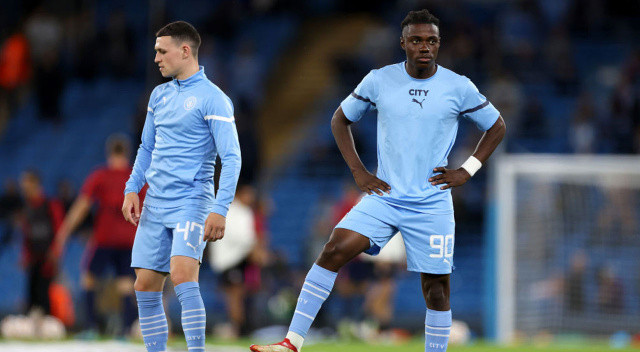 Manchester City altyapısından Belçikalı defansif orta saha Romeo Lavia, Southampton'a transfer oldu. City'nin 40 milyon euroluk geri alma opsiyonu bulunuyor.