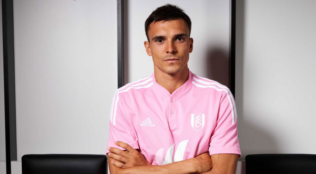Portekizli ön libero Fulham'a transfer oldu. Premier League'e geri dönen Londra ekibi, 25 yaşındaki yıldız için Sporting'e 20 milyon euro ödedi.