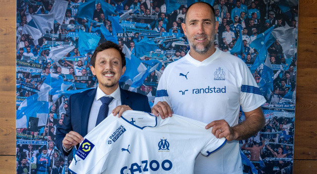 Galatasaray'da yarım sezon çalışan Igor Tudor, Fransız devi Marsilya'yla 2 yıllık sözleşme imzaladı. Hırvat teknik direktör geçen sezon Serie A'da Hellas Verona'yla başarılı bir sezon geçirmişit.
Tudor, milli yıldız Cengiz Ünder'in yeni hocası oldu.