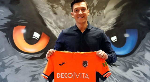 “UMARIM TAKIM HALİNDEKİ HEDEFLERİMİZİ BAŞARIRIZ” - Fenerbahçe’de geçirdiği dönemin ardından mental olarak bir problem yaşamayacağını vurgulayan Mesut Özil,
