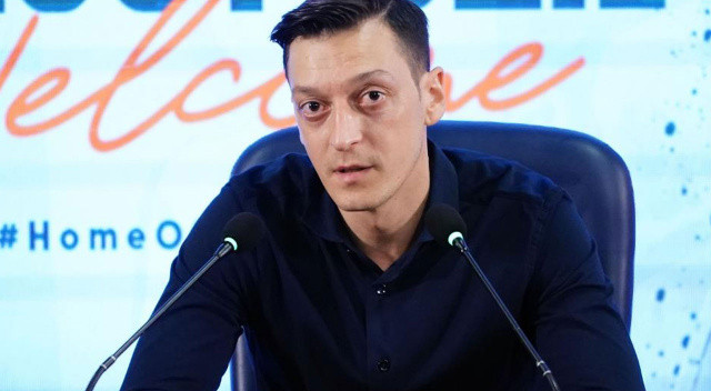 MESUT ÖZİL: “İYİ Kİ BAŞAKŞEHİR’E GELMİŞİM” - Mesut Özil, Başakşehir’de olmaktan dolayı mutluluk duyduğunu dile getirerek,