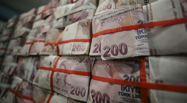 Tasarrufların nasıl değerlendirilebileceği hakkında yorumda bulunan Öngel,