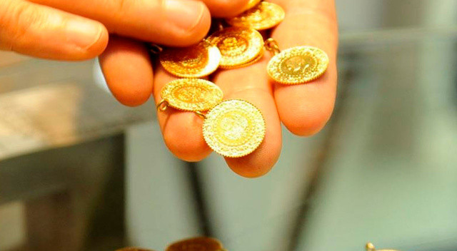 1.786 dolar seviyesindeki ons altın fiyatı ve 20,53 seviyesinde olan gümüş ons fiyatı bence kademeli alım fırsatı sunmaktadır. Dolar kuru yüksek olduğundan gram altın 1.030-1.040 aralığında dalgalanmaya devam ediyor. Ağustos ayının sonuna kadar gram altını 1.012 lira ile 1.050 lira aralığında takip etmeye devam edeceğim. Altında ve gümüşte hem gram hem de ons bazında hızlı yükselişler bekliyorum. 1 Eylül itibari ile yükseliş altın ve gümüş tarafında bekliyorum