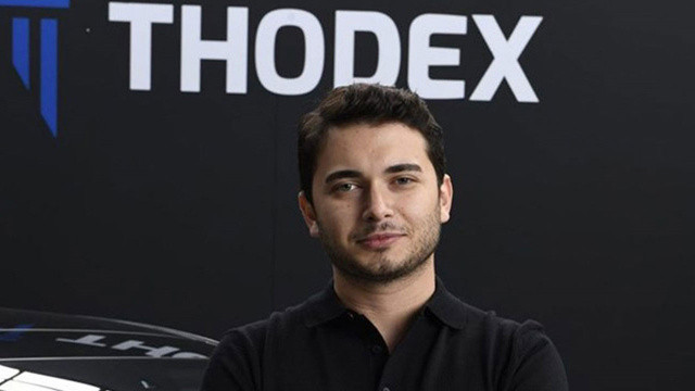 18 Nisan 2021 tarihine gelindiğinde Thodex borsasında işlem yapamayan 391 bin yatırımcıdan bazılarının sosyal medyada tepkilerini dile getirmesinden sonrası MASAK harekete geçti. 
Anadolu Cumhuriyet Başsavcılığı tarafından kullanıcıların Thodex adlı kripto para borsasındaki hesaplarına erişemediği ve şirket sahibinin yurt dışına kaçtığı yönündeki ihbar üzerine 22 Nisan 2021'de resen soruşturma başlatılmıştı.
Bu kapsamda şirket sahibi şüpheli Faruk Fatih Özer'in 20 Nisan 2021'de yurt dışına çıktığı belirlendi.
