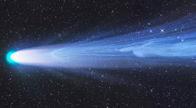 Dünyadan bir daha gözlemlenemeyecek olan bir kuyruklu yıldızın fotoğrafı, Yılın Astronomi Fotoğrafı ödülüne layık görüldü. ‘Leonard’ isimli kuyruklu yıldız, 2021’de Dünya’ya yakın bir geçiş yaparken ilk ve büyük ihtimalle son defa görüntülendi. Leonard Kuyruklu Yıldızı ardından Güneş Sistemi’nin dışına çıktı. Ancak 25 Aralık 2021 günü Dünya’ya yakın geçişi sırasında yıldızın fotoğrafını çeken Avusturyalı fotoğrafçı Gerald Rhemann’a ‘Yılın Astronomi Fotoğrafı’ ödülü verildi. Söz konusu fotoğrafta (üstte) Leonard Kuyruklu Yıldızı'nın kuyruğunun koptuğu ve güneş rüzgarı tarafından sürüklendiği görülüyor.