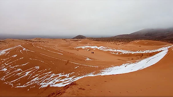 Dünya şaşırdı... Çöle yine kar yağdı!