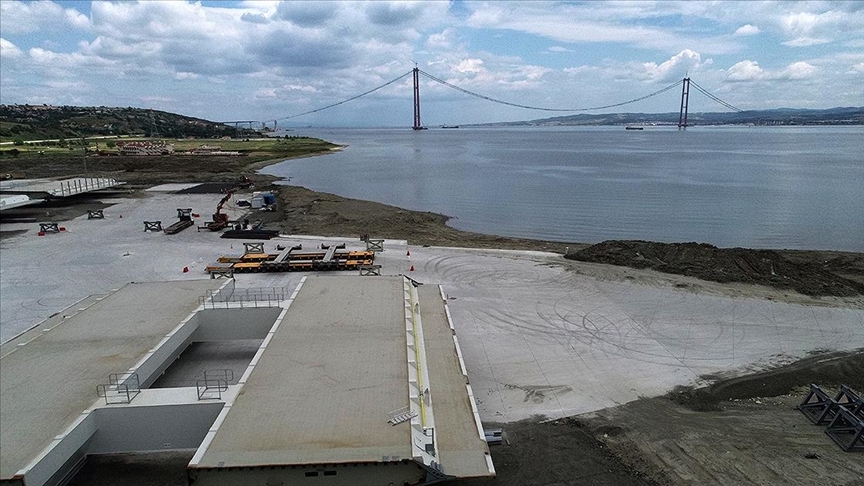 Çanakkale Köprüsü'nde yol yapımına başlanıyor Çanakkale Köprüsü'nde yol yapımına başlanıyor