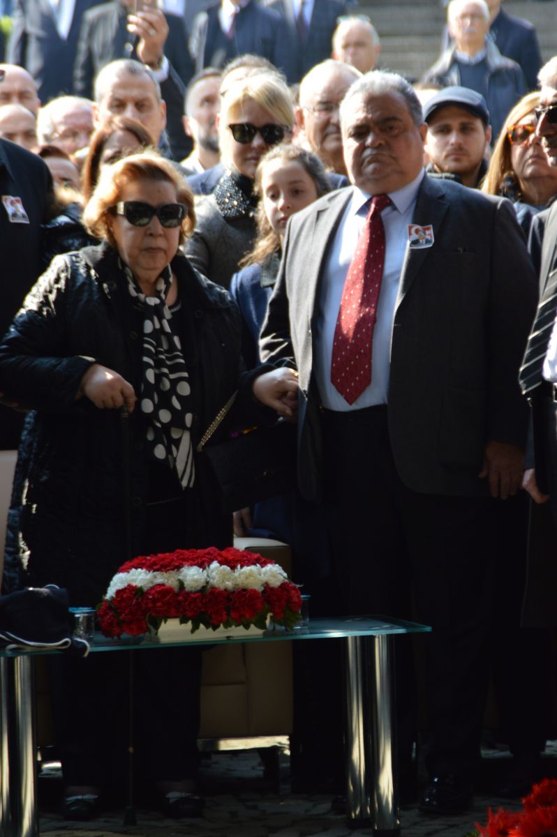 8. Cumhurbaşkanı Turgut Özal, vefatının yıl dönümünde kabri başında anıldı