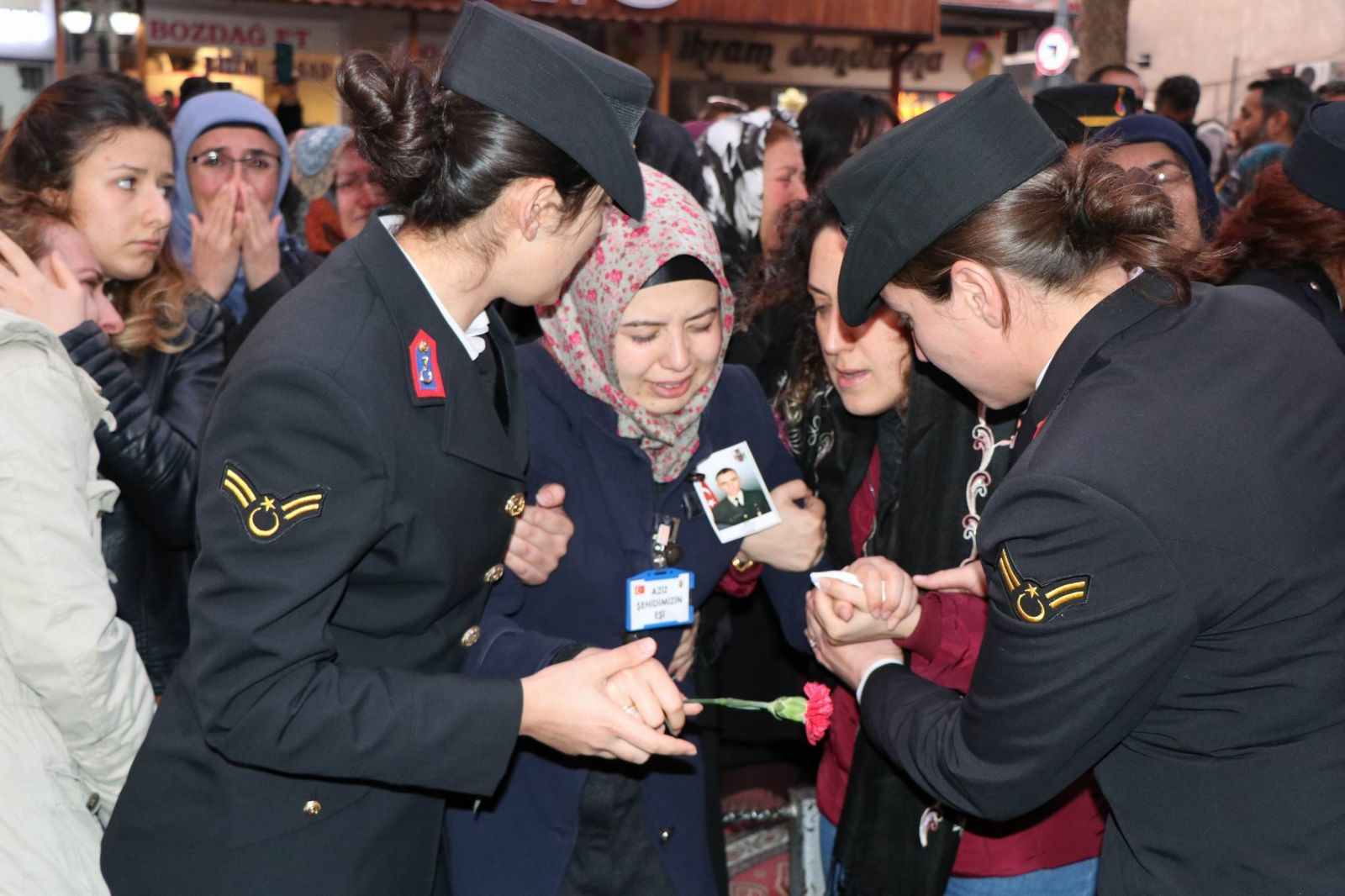 Şehit Şevket Tekin son yolculuğuna uğurlandı