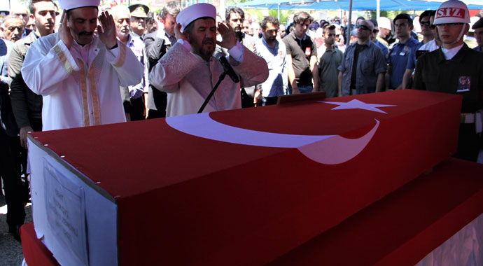 Alanya gözyaşları eşliğinde şehidini uğurladı